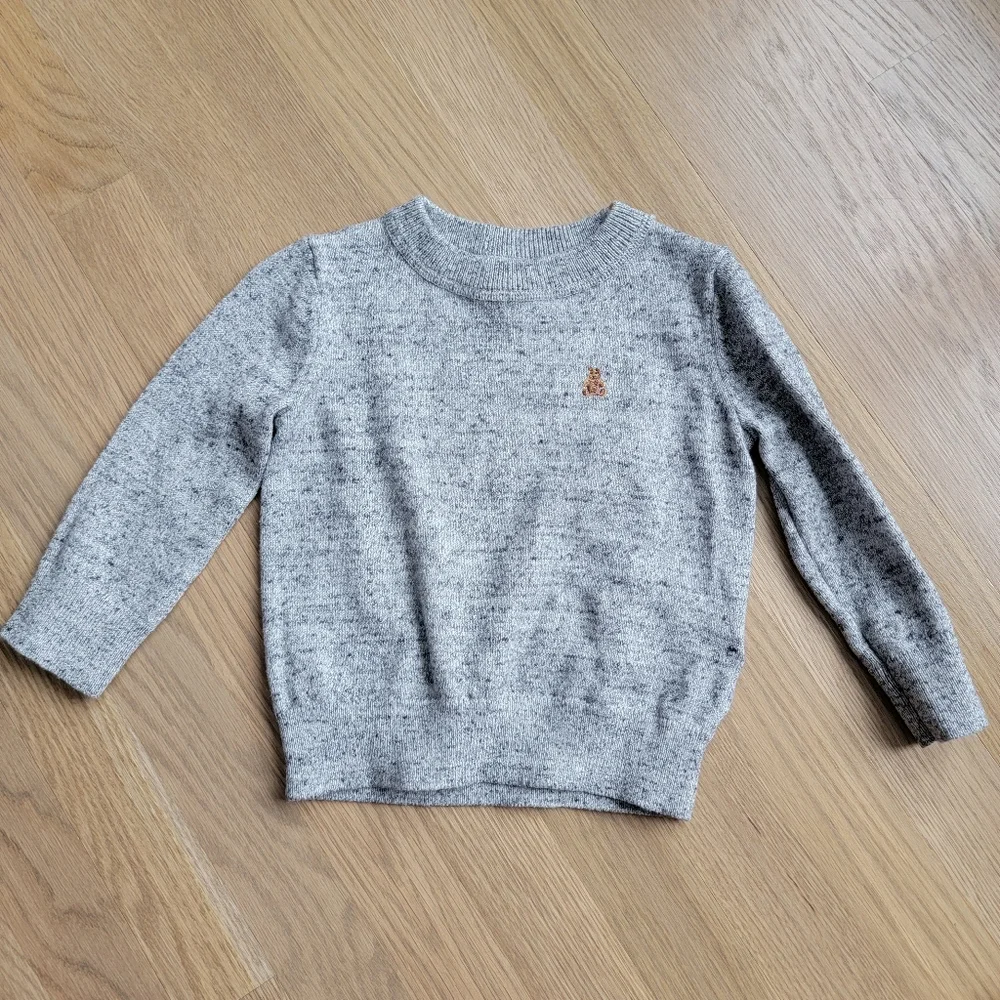 Gap Classic Brushed Gray Brannan Bear Sweater, Size 18-24 months - Picture 1 of 3